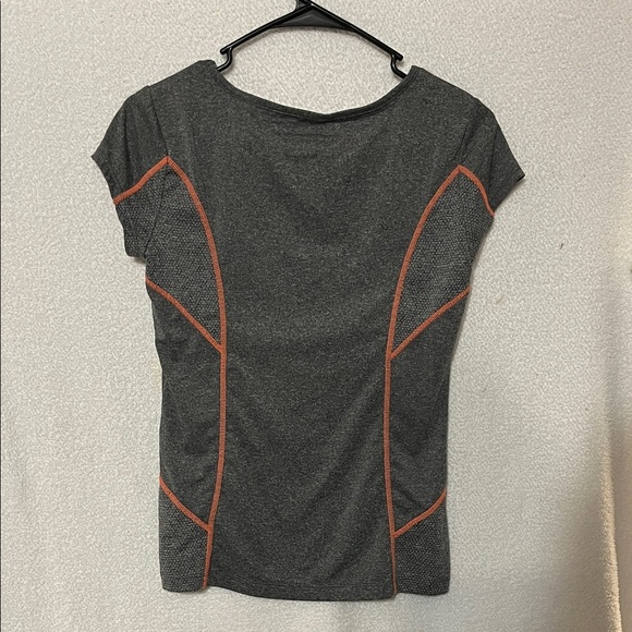 Gianni Bini Charcoal and Tangerine Short Sleeve Tee - Picture 3 of 4